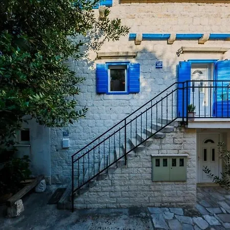 Apartment By The Sea Kastel Novi, - 22051